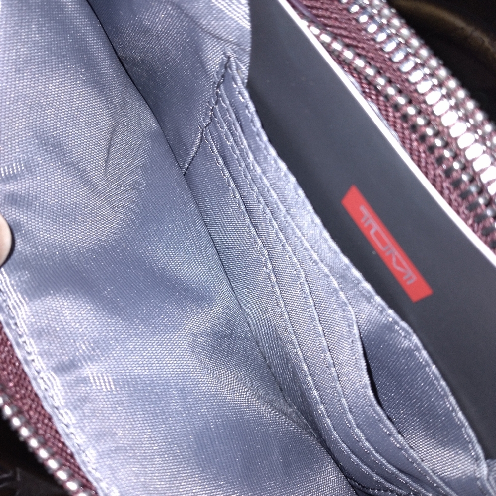 🔇 Sale $90 TUMI Gallery Crossbody - Picture 13 of 16